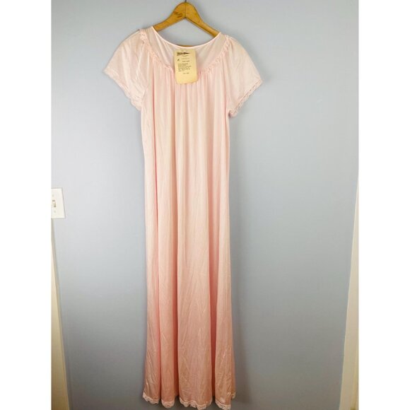 Vintage NWT Shadowline Nightgown Size S with Embroidered Detail, Light Pink - Picture 3 of 10